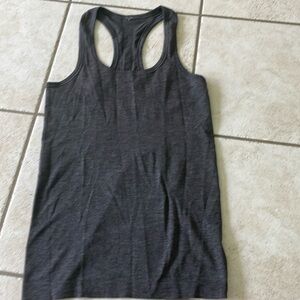 Women’s Lululemon Swiftly Grey Tank Top. GUC!  Size 6 but no tag. Bundle to Save